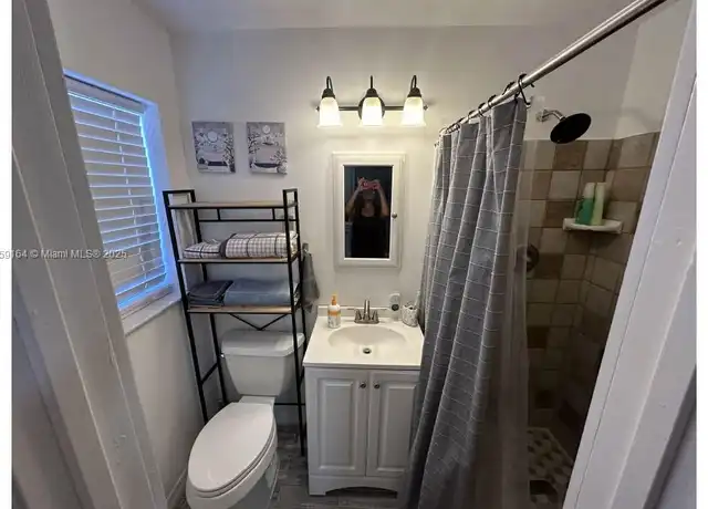 Property at 2530 Rodman St Unit 1, Hollywood, FL, 33020, 1 bed, 1 bath, [object Object]