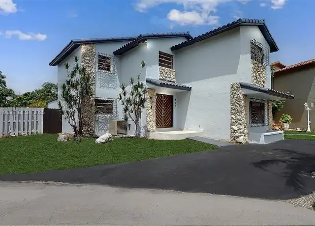 Property at 917 SW 135th Ct, Miami, FL, 33184, 3 beds, 3 baths, [object Object]