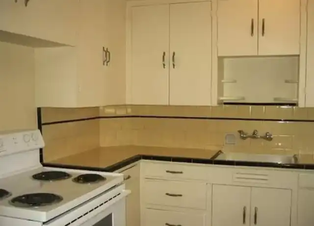 Property at 3236 SE Francis St, Portland, OR, 97202, 1 bed, 1 bath, [object Object]