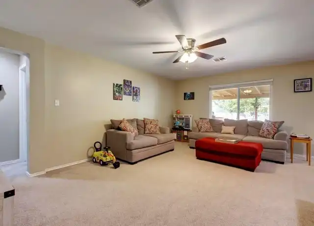 Property at 450 Carriage Way, Kyle, TX, 78640, 3 beds, 2 baths, [object Object]