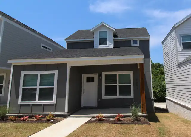 Property at 2051 S Florida Way, Fayetteville, AR, 72701, 3 beds, 2.5 baths, [object Object]