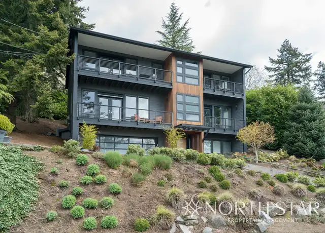 Property at 3739 SW Hillside Dr, Portland, OR, 97221, 3 beds, 2.5 baths, [object Object]