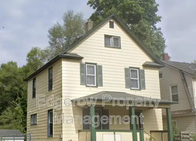 Property at 915 Neland Ave SE, Grand Rapids, MI, 49507, 4 beds, 2 baths, [object Object]