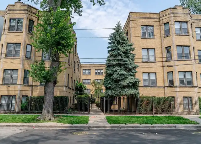 Property at Ainslie Park - 3010 W Ainslie St, Chicago, IL, 60625, 2 beds, 1 bath, [object Object]
