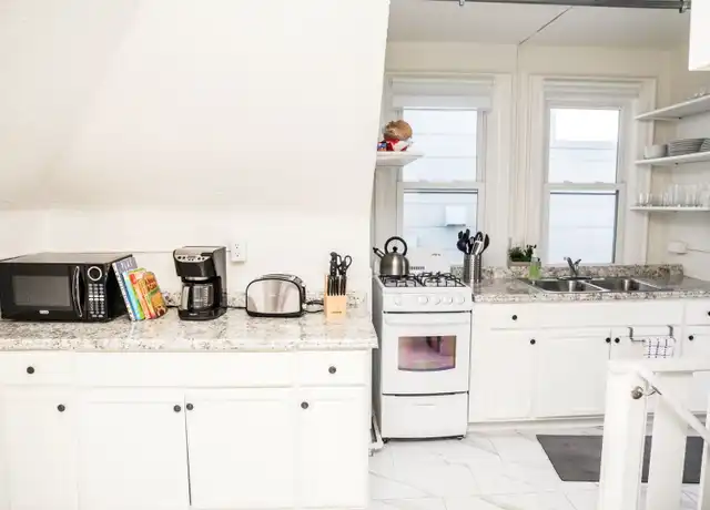 Property at 1537 N Pearl St Unit 4, Denver, CO, 80203, 2 beds, 1 bath, [object Object]