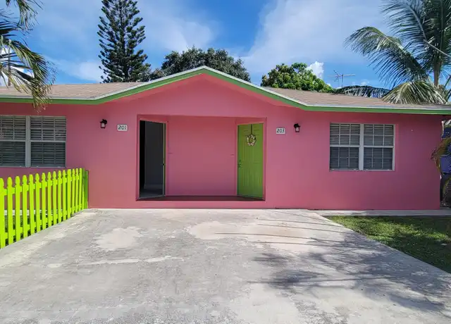 Property at 201 E Palm St, Lantana, FL, 33462, 2 beds, 2 baths, [object Object]