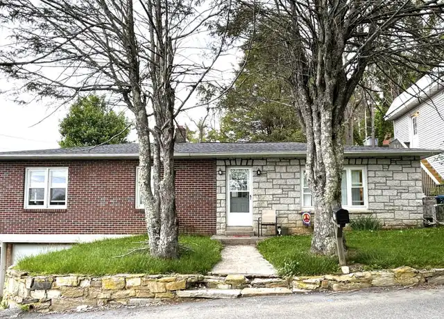 Property at 109 Gragg St, Boone, NC, 28607, 3 beds, 1 bath, [object Object]