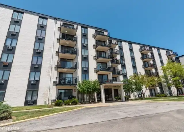 Property at 9098 W Terrace Dr Unit 5E, Niles, IL, 60714, 1 bed, 1 bath, [object Object]
