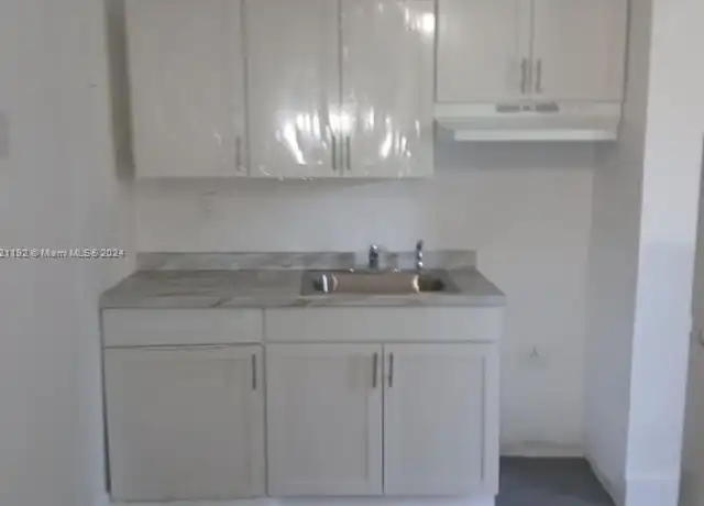 Property at 1003 SW 15th Ave Unit 18, Miami, FL, 33135, 1 bed, 1 bath, [object Object]