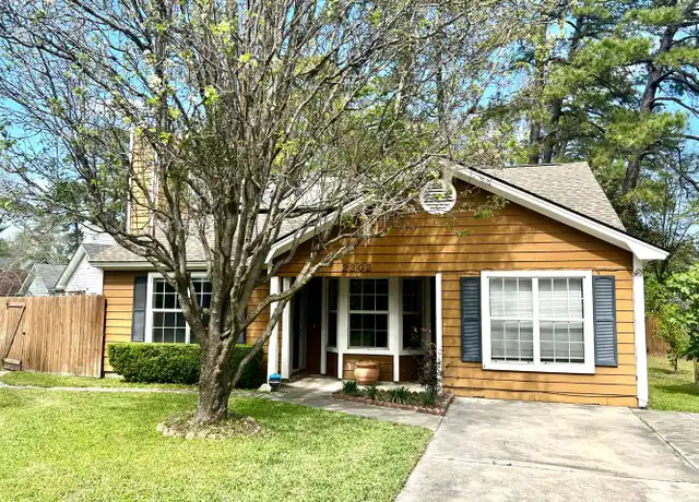 Property at 2202 Washington St, Savannah, GA, 31406, 3 beds, 2 baths, [object Object]