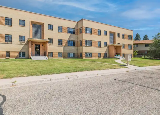 Property at 912 Country Club Ave, Cheyenne, WY, 82001, 1 bed, 1 bath, [object Object]