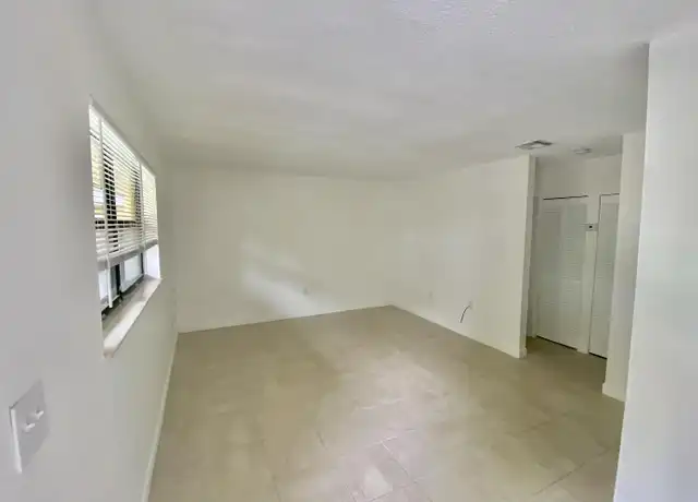 Property at 2207 Jackson St Unit 105, Hollywood, FL, 33020, 1 bed, 1 bath, [object Object]