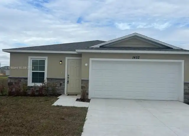 Property at 1452 Stone Ridge Cir, Sebring, FL, 33870, 4 beds, 2 baths, [object Object]