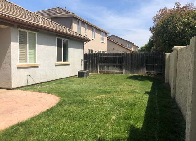 Photo of 1142 Cabanel Ln, Patterson, CA 95363
