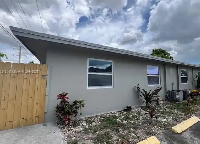 Property at 5417 NW 22nd St Unit 5417, Lauderhill, FL, 33313, 2 beds, 1 bath, [object Object]