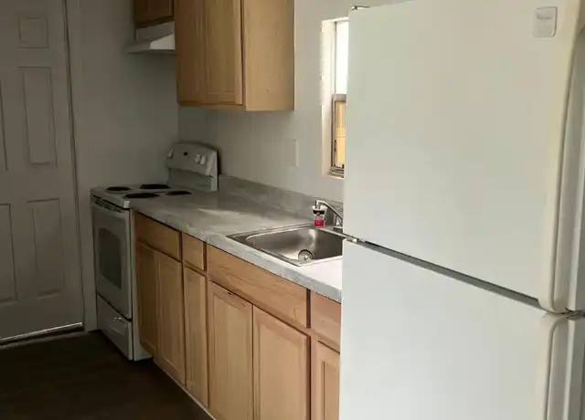 Property at 711 Nashville Rd, Lakeland, FL, 33815, 2 beds, 1 bath, [object Object]