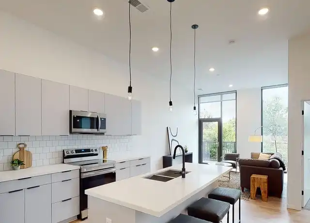 Property at Gravity Bldg B - 433 W Broad St, Columbus, OH, 43215, 0-1 beds, 1 bath, [object Object]