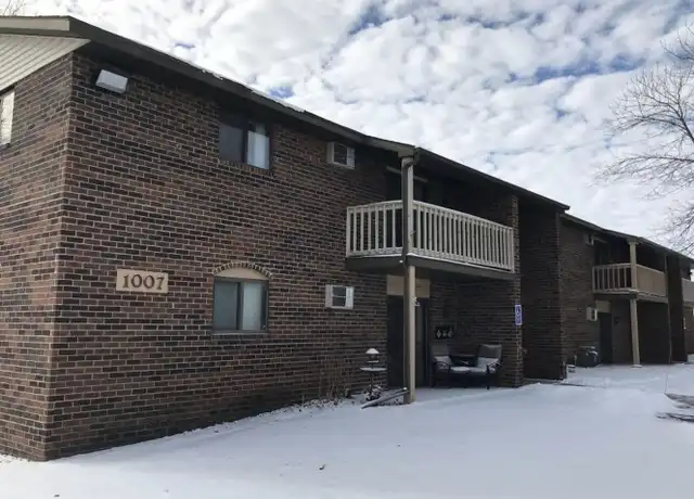 Property at 1007 S Lake St Unit 19, Neenah, WI, 54956, 2 beds, 1 bath, [object Object]