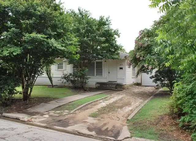 Property at 1419 Broadway St, Denton, TX, 76201, 3 beds, 1 bath, [object Object]