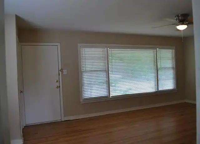 Property at 1419 Broadway St, Denton, TX, 76201, 3 beds, 1 bath, [object Object]