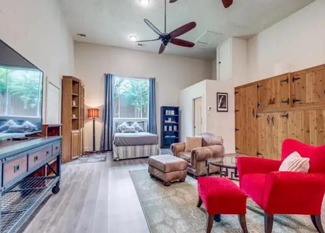 Property at 102 Bentwood Ct, Denton, TX, 76210, 1 bed, 1 bath, [object Object]