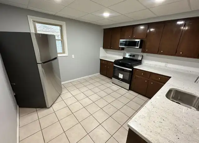 Property at 67 Boutwell St Unit 1E, Fall River, MA, 02723, 3 beds, 1 bath, [object Object]