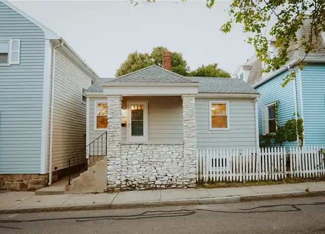 Property at 30 Dixon St, Newport, RI, 02840, 2 beds, 1 bath, [object Object]