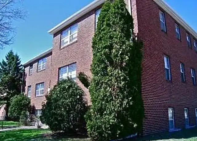 Property at Ford Parkway Apartments - 1912 Ford Pkwy, Saint Paul, MN, 55116, 1 bed, 1 bath, [object Object]