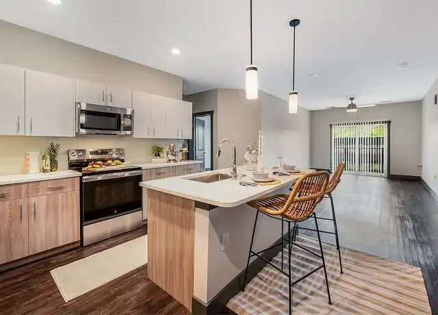 Property at Friendly Gardens - 6705 W Friendly Ave, Greensboro, NC, 27410, 1 bed, 1 bath, [object Object]