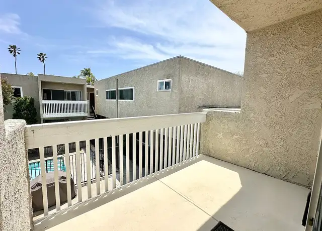 Photo of 108 N Helberta Ave, Redondo Beach, CA 90277