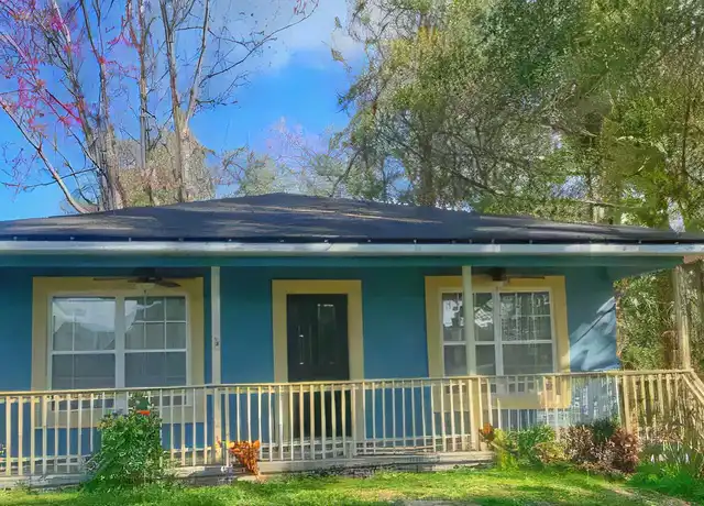 Property at 1058 W 15th St, Saint Augustine, FL, 32084, 2 beds, 2 baths, [object Object]
