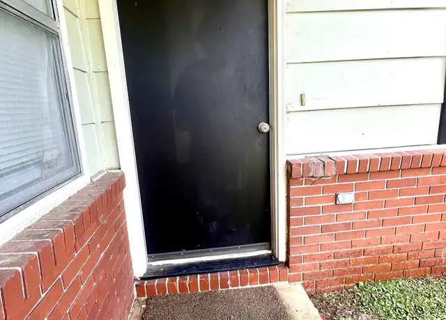 Property at 2 Shanna Cir Unit B, Valdosta, GA, 31601, 2 beds, 1 bath, [object Object]