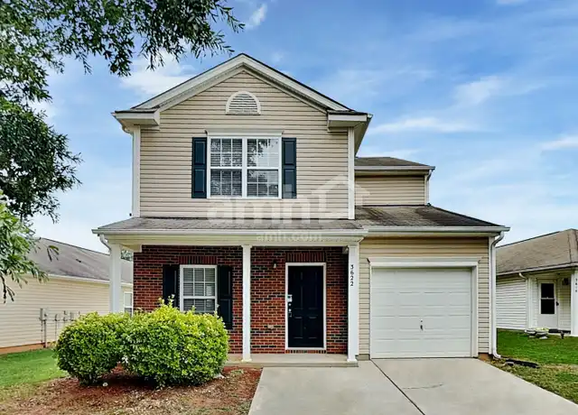 Property at 3622 Charterhall Ln, Charlotte, NC, 28215, 3 beds, 2.5 baths, [object Object]