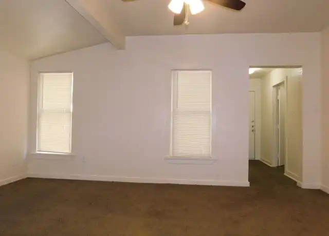 Property at 1814 Hunt St Unit 1408 Moore, Commerce, TX, 75428, 1 bed, 1 bath, [object Object]