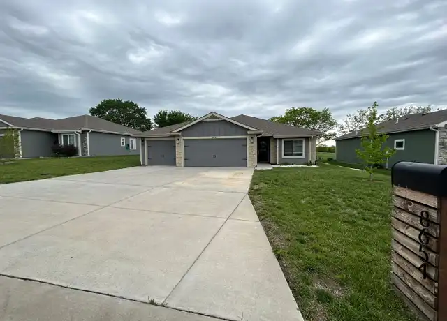 Property at 8654 William Dr, Manhattan, KS, 66502, 4 beds, 2 baths, [object Object]