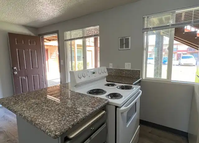 Property at 16000 SE Alder St Unit 22, Portland, OR, 97233, 1 bed, 1 bath, [object Object]