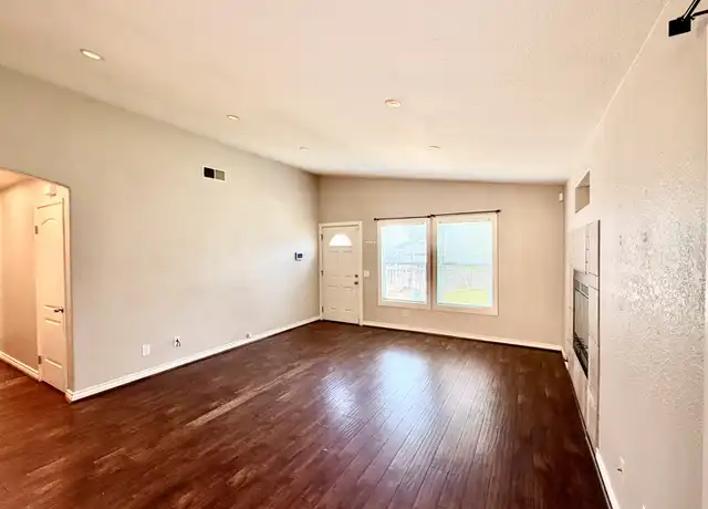 Property at 932 Blossom Hill Dr, Corona, CA, 92878, 3 beds, 2 baths, [object Object]