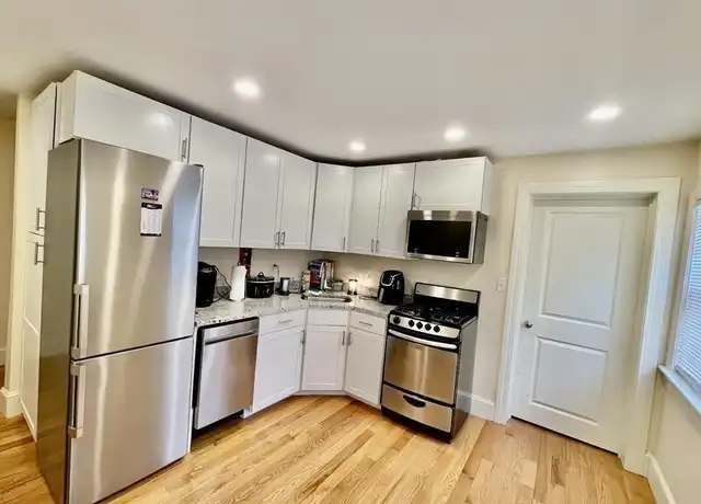 Property at 29-31 Fayette St Unit 1, Newton, MA, 02458, 1 bed, 1 bath, [object Object]