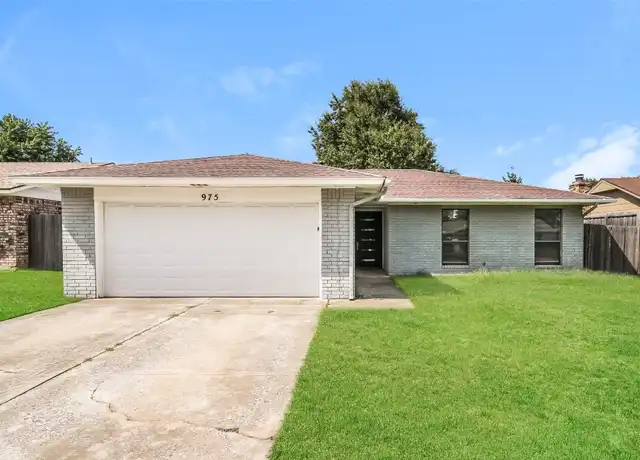 Property at 975 Cumberland Mansion, Yukon, OK, 73099, 3 beds, 2 baths, [object Object]