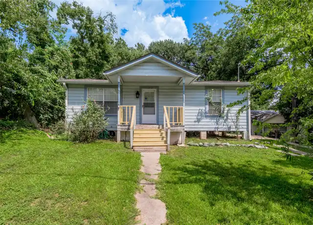 Property at 1015 Avenue J, Huntsville, TX, 77320, 2 beds, 1 bath, [object Object]