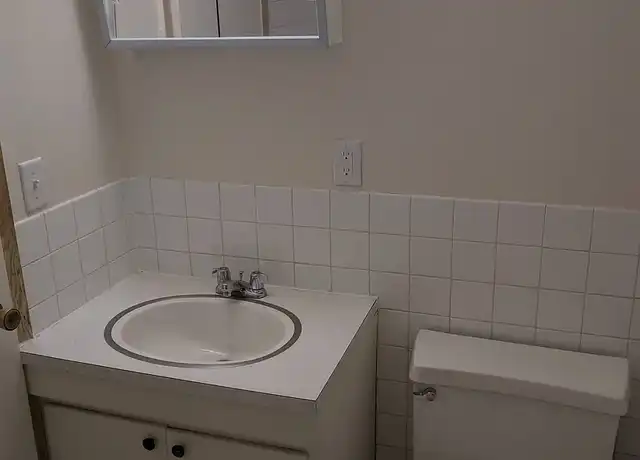 Property at John Snell Apartments - 550 Snelling Ave N, St Paul, MN, 55104, 1 bed, 1.5 baths, [object Object]