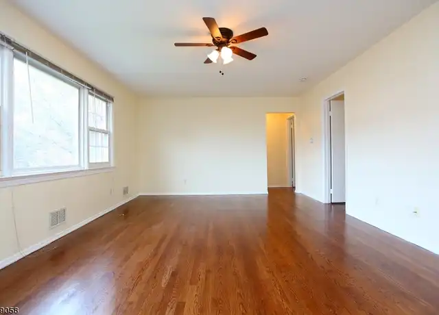 Property at 18 Dartmouth Ave Unit 4B, Bridgewater, NJ, 08807, 2 beds, 1 bath, [object Object]