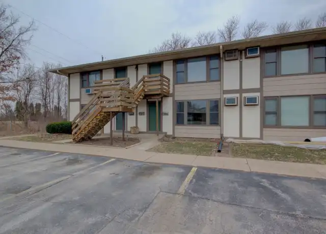 Property at 3500 60th St Unit 28, Moline, IL, 61265, 1 bed, 1 bath, [object Object]