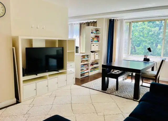 Property at 4000 Tunlaw Rd NW #318, Washington, DC, 20007, 1 bed, 1 bath, [object Object]