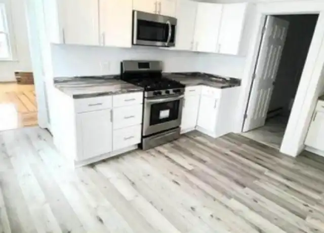 Property at 64 Elliot St Unit 1, Worcester, MA, 01605, 3 beds, 1 bath, [object Object]