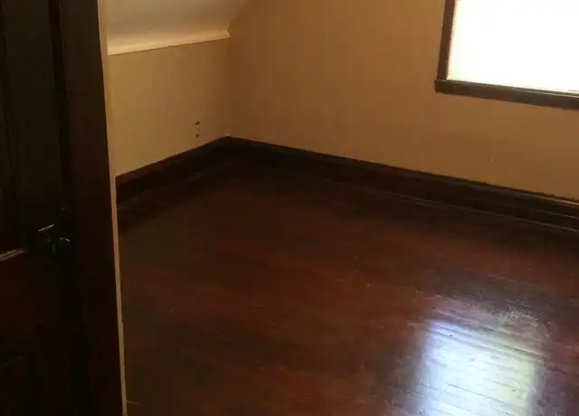Property at 1239 35th St Unit Blue Cheese Up, Rock Island, IL, 61201, 1 bed, 1 bath, [object Object]