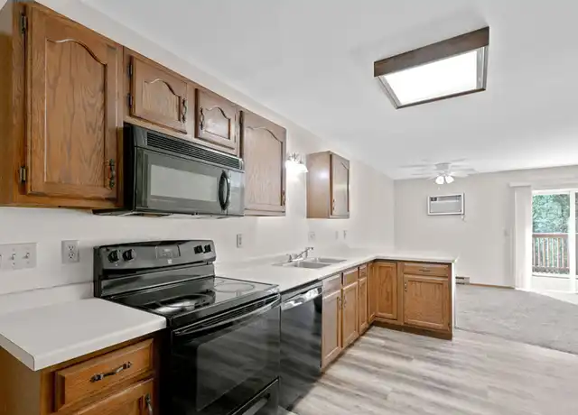 Property at 305 2nd St Unit B, Stevens Point, WI, 54481, 2 beds, 1 bath, [object Object]