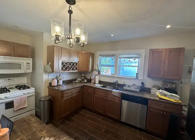 Property at 11 Andrew St Unit 2, Cambridge, MA, 02139, 3 beds, 1.5 baths, [object Object]