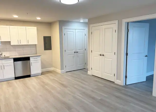 Property at 1916 Post Rd, Fairfield, CT, 06824, 1 bed, 1 bath, [object Object]