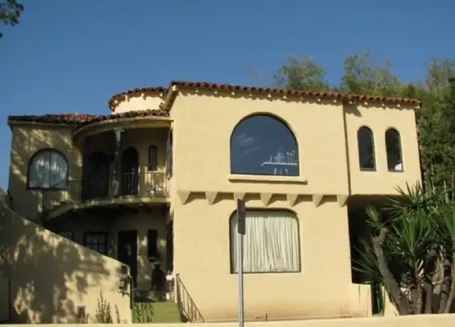 Property at 4427 Finley Ave Unit 4427, Los Angeles, CA, 90027, 2 beds, 1 bath, [object Object]